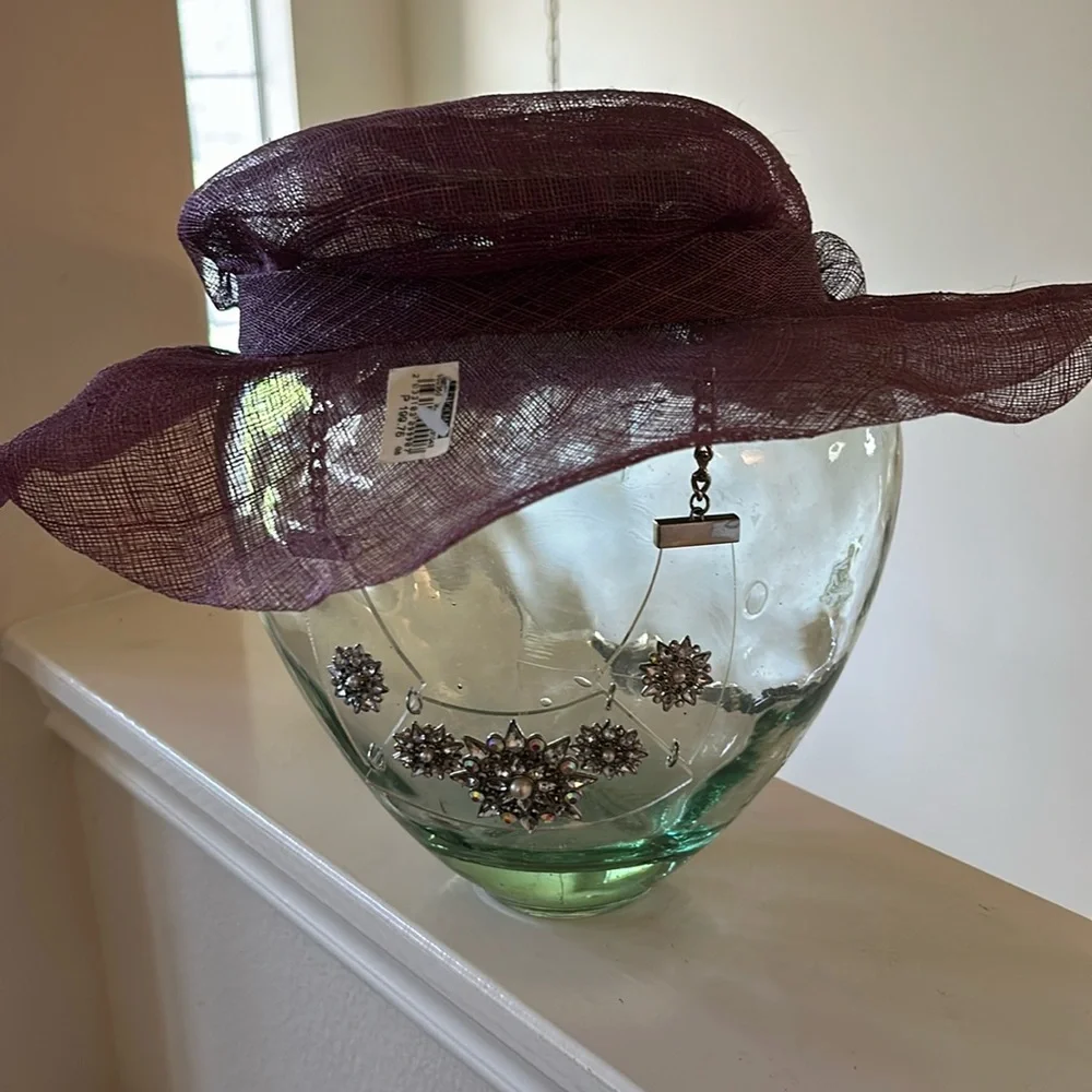 Shoemari Straw Hat with necklace